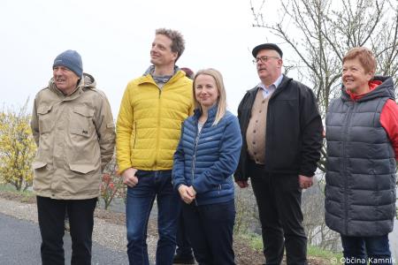 Odprtje dveh asfaltiranih odsekov javnih poti in nove kanalizacije v naselju Žale  (4)